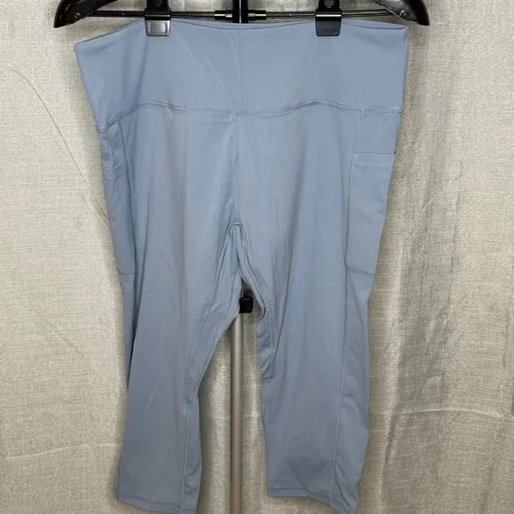 Guillia Women's Naked Feeling High Waisted Yoga Capris with Pockets - Size XXL - Picture 2 of 6